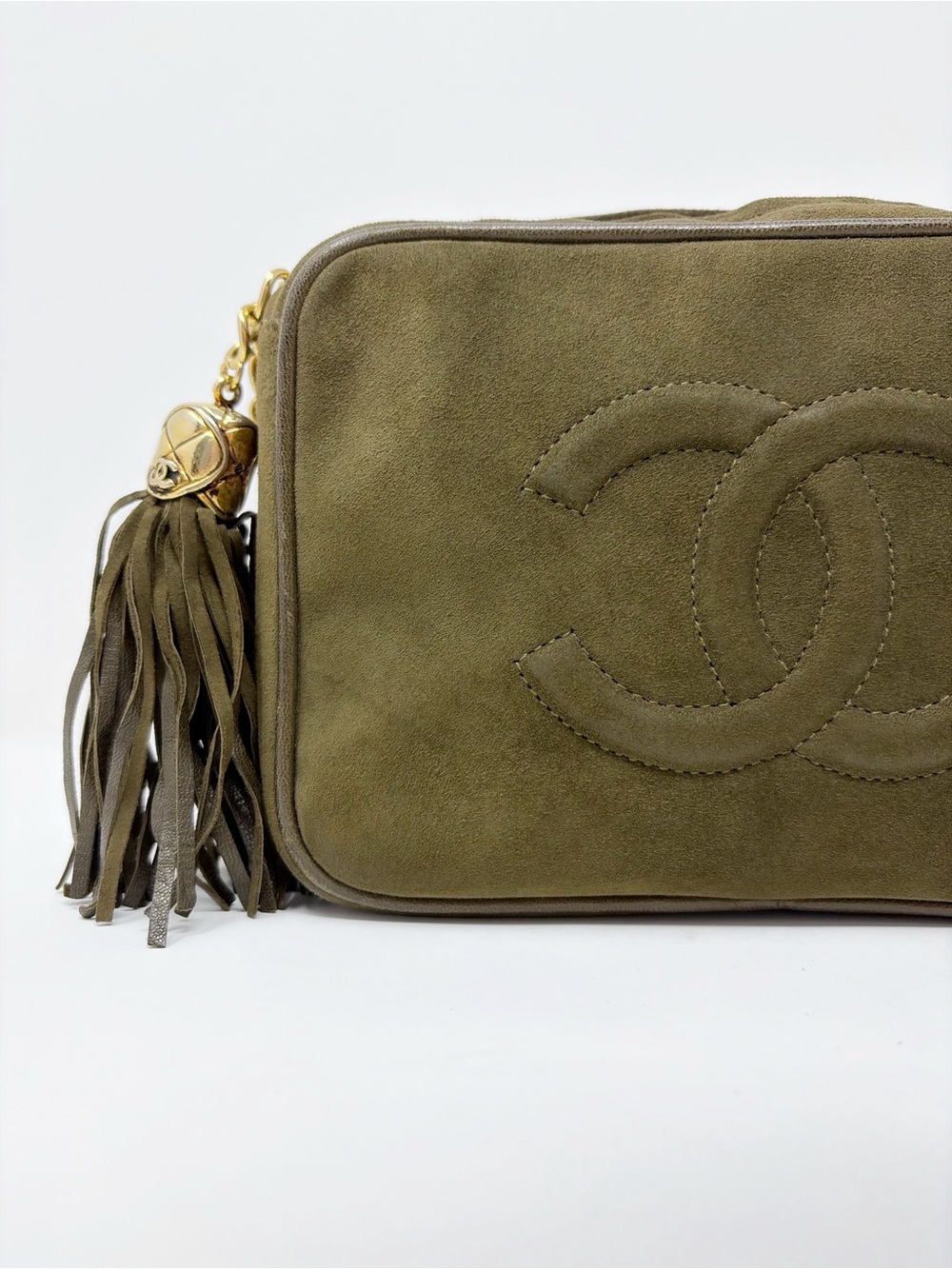 CHANEL Vintage Olive Suede Crossbody Camera Bag with Tassel and Gold Chain - Picture 2 of 10